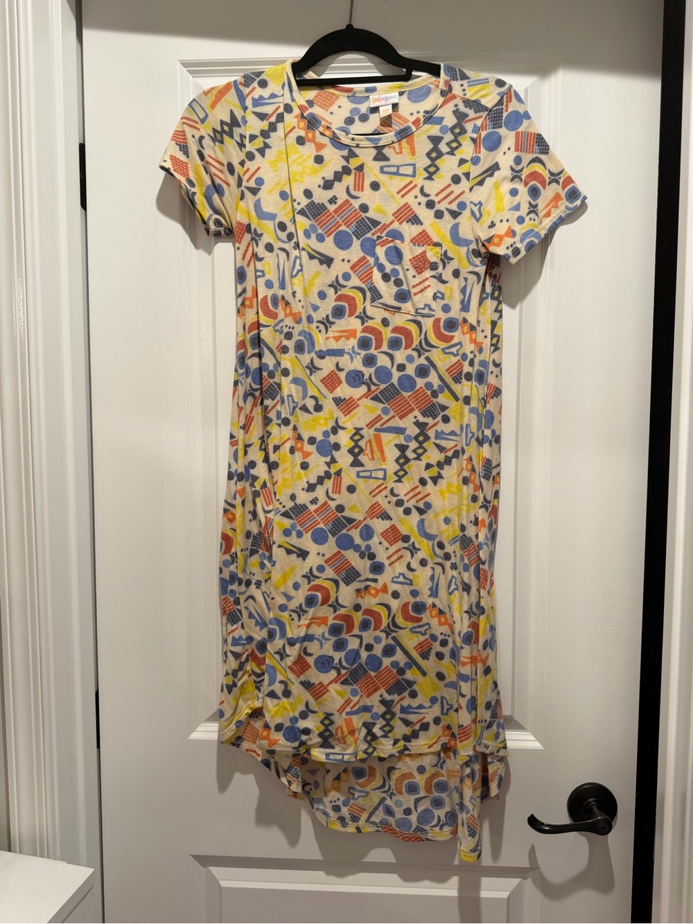 Lu La Roe Geometric Print T‑Shirt Dress in Multi-Color